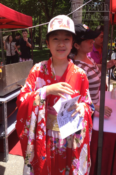 Nóng 40°C, giới trẻ Hà Nội vẫn váy áo lòa xòa, hào hứng Cosplay ảnh 14