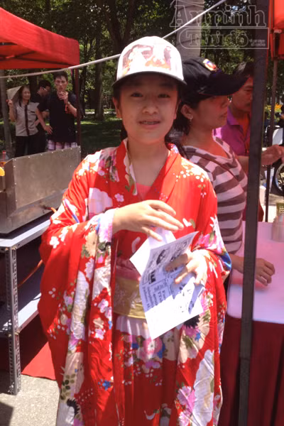 Nóng 40°C, giới trẻ Hà Nội vẫn váy áo lòa xòa, hào hứng Cosplay ảnh 14