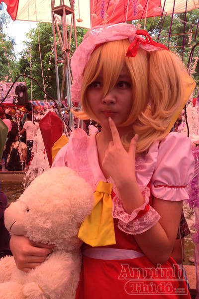 Nóng 40°C, giới trẻ Hà Nội vẫn váy áo lòa xòa, hào hứng Cosplay ảnh 7