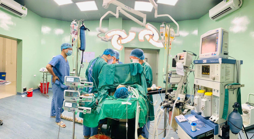 Bé Thảo đã trải qua 3 ca phẫu thuật Bé Thảo đã trải qua 3 ca phẫu thuật