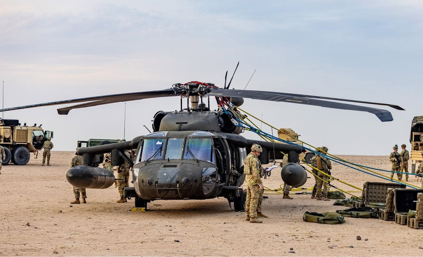 Về mặt chiến lược, khả năng tùy chọn phi công mang lại nhiều lợi thế. Trong môi trường chiến đấu có nguy cơ cao, máy bay có thể hoạt động tự động, giảm rủi ro cho con người.