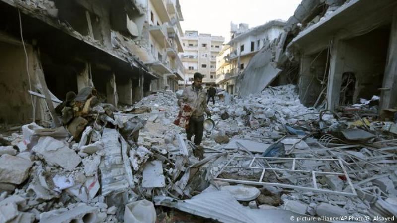 Các mục tiêu dân sự bị phá hủy hoàn toàn sau các cuộc không kích Các mục tiêu dân sự bị phá hủy hoàn toàn sau các cuộc không kích