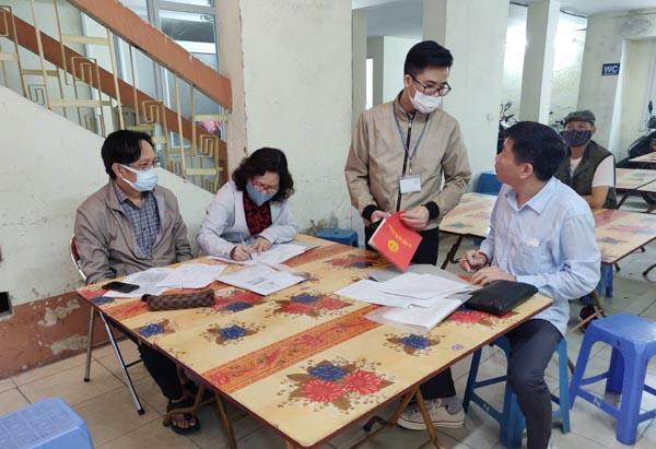 Hướng dẫn người dân kê khai hồ sơ xóa nợ tiền sử dụng đất trên sổ đỏ