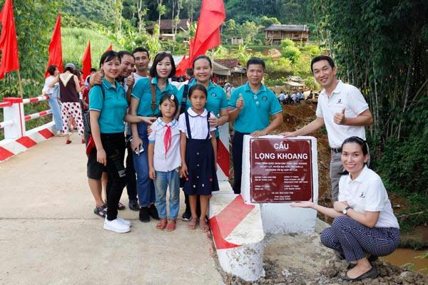 “Chiếc cầu nối nhịp tri thức” tại bản Lọng Khoang (Sơn La) “Chiếc cầu nối nhịp tri thức” tại bản Lọng Khoang (Sơn La)