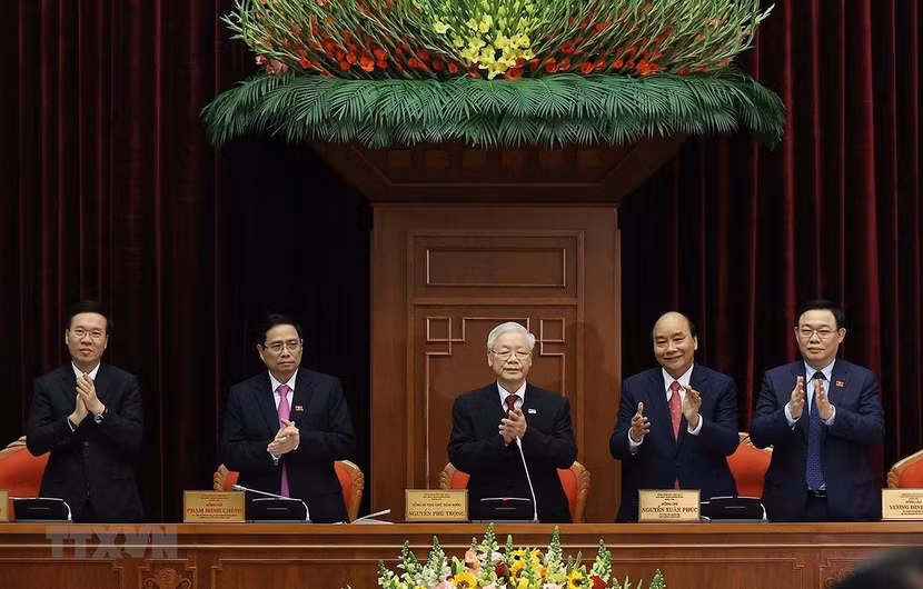 Các đồng chí lãnh đạo Đảng, Nhà nước tại Hội nghị Trung ương khóa XIII lần thứ nhất