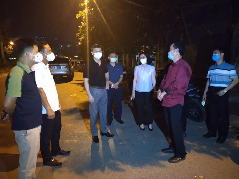 Bí thư Tỉnh ủy Hòa Bình Ngô Văn Tuấn kiểm tra công tác phòng, chống dịch bệnh Covid – 19 trên địa bàn thành phố Hòa Bình đêm 9/5 Bí thư Tỉnh ủy Hòa Bình Ngô Văn Tuấn kiểm tra công tác phòng, chống dịch bệnh Covid – 19 trên địa bàn thành phố Hòa Bình đêm 9/5