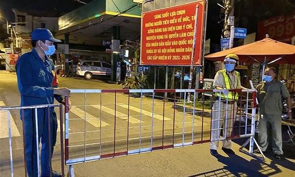 Các địa phương thực hiện giãn cách xã hội để ngăn chặn Covid-19 lây lan nhanh Các địa phương thực hiện giãn cách xã hội để ngăn chặn Covid-19 lây lan nhanh