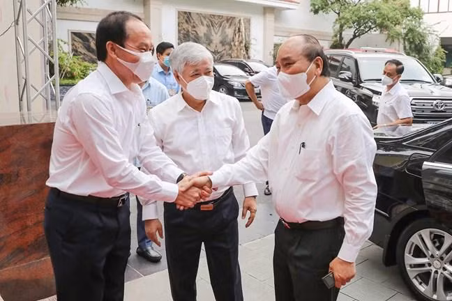 Chủ tịch nước Nguyễn Xuân Phúc tới dự hội nghị