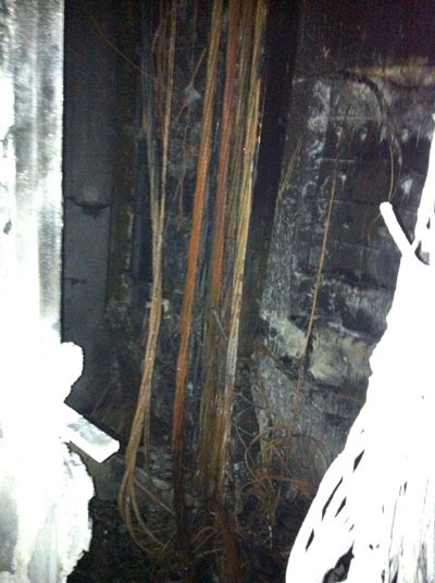 Cháy chung cư 31 tầng, hàng trăm người dân hoảng loạn ảnh 6 Cháy chung cư 31 tầng, hàng trăm người dân hoảng loạn ảnh 6