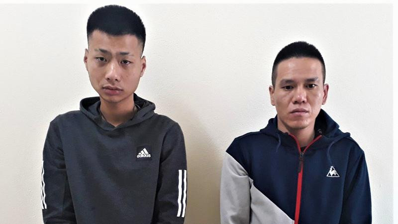 Tùng (bên trái) và Long (Ảnh: Công an cung cấp) Tùng (bên trái) và Long (Ảnh: Công an cung cấp)