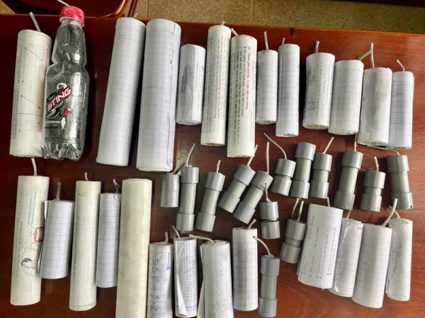 Tình trạng thanh thiếu niên tự chế pháo nổ đang ở mức đáng báo động Tình trạng thanh thiếu niên tự chế pháo nổ đang ở mức đáng báo động