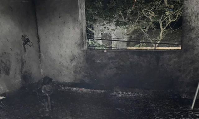Hiện trường ngôi nhà cháy đen do pháo tự chế ở xã Quang Tiến (huyện Tân Yên tỉnh Bắc Giang) Hiện trường ngôi nhà cháy đen do pháo tự chế ở xã Quang Tiến (huyện Tân Yên tỉnh Bắc Giang)