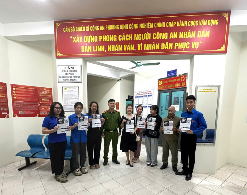 Hội viên các hội gương mẫu cài đặt, kích hoạt sử dụng iHanoi