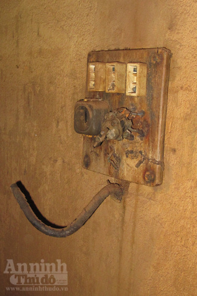 Chui vào từng ngõ ngách căn hầm dưới KS Metropole Hà Nội ảnh 6