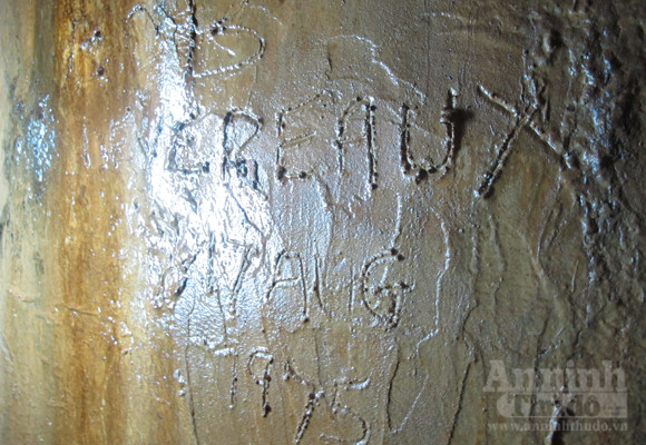 Chui vào từng ngõ ngách căn hầm dưới KS Metropole Hà Nội ảnh 13