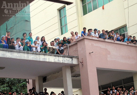 Muôn kiểu “hóng” vụ “trẻ sơ sinh bị bắt cóc trở về” ảnh 9