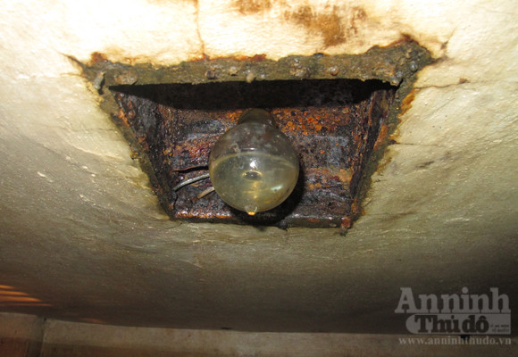 Chui vào từng ngõ ngách căn hầm dưới KS Metropole Hà Nội ảnh 5