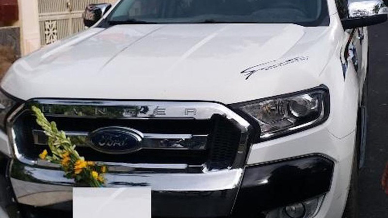 Ôtô bán tải bị cảnh sát tạm giữ (ảnh: Công an Đồng Tháp) Ôtô bán tải bị cảnh sát tạm giữ (ảnh: Công an Đồng Tháp)