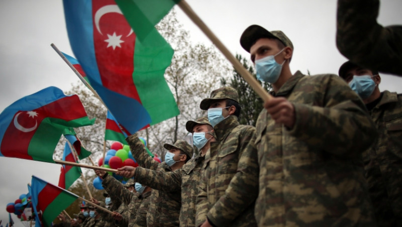 Các binh sĩ Azerbaijan ăn mừng việc chuyển giao vùng Lachin, như một phần của thỏa thuận hòa bình