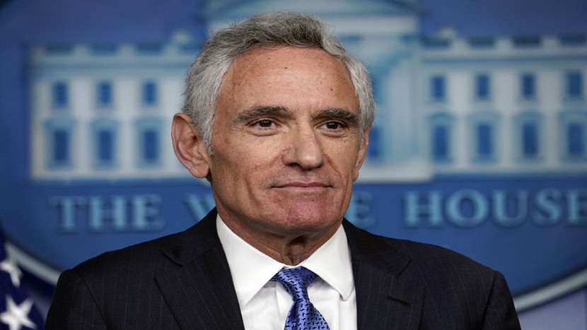 Tiến sĩ Scott Atlas phát biểu trong một cuộc họp báo tại Phòng Báo chí James Brady của Nhà Trắng ở Washington, ngày 23-9-2020.