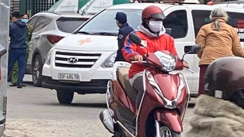 Công an và lực lượng pháp y có mặt tại hiện trường