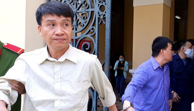 Các bị cáo sau phiên tòa ngày 12-3-2021