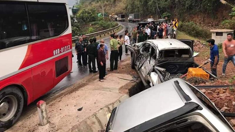 Hiện trường vụ tai nạn liên hoàn (Ảnh: Dân trí)