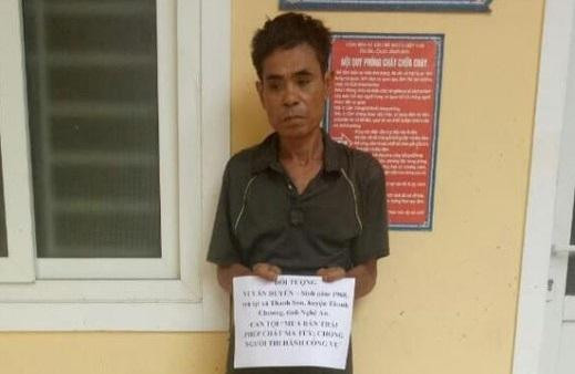 Vi Văn Duyên tại cơ quan công an Vi Văn Duyên tại cơ quan công an