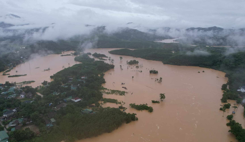Mưa to khiến nhiều địa phương tại Nghệ An xảy ra tình trạng lũ lụt