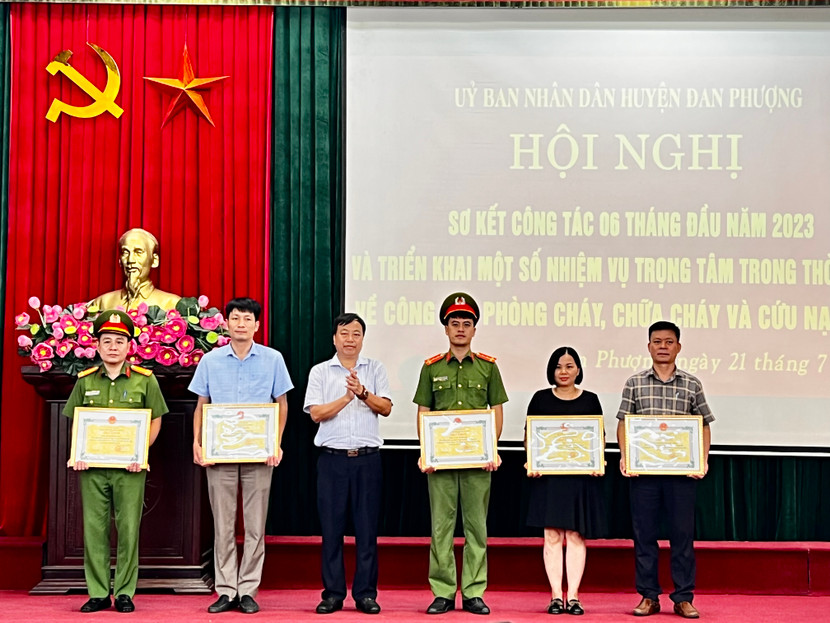 Nhân rộng các mô hình an toàn PCCC ở khu dân cư ảnh 3 Nhân rộng các mô hình an toàn PCCC ở khu dân cư ảnh 3