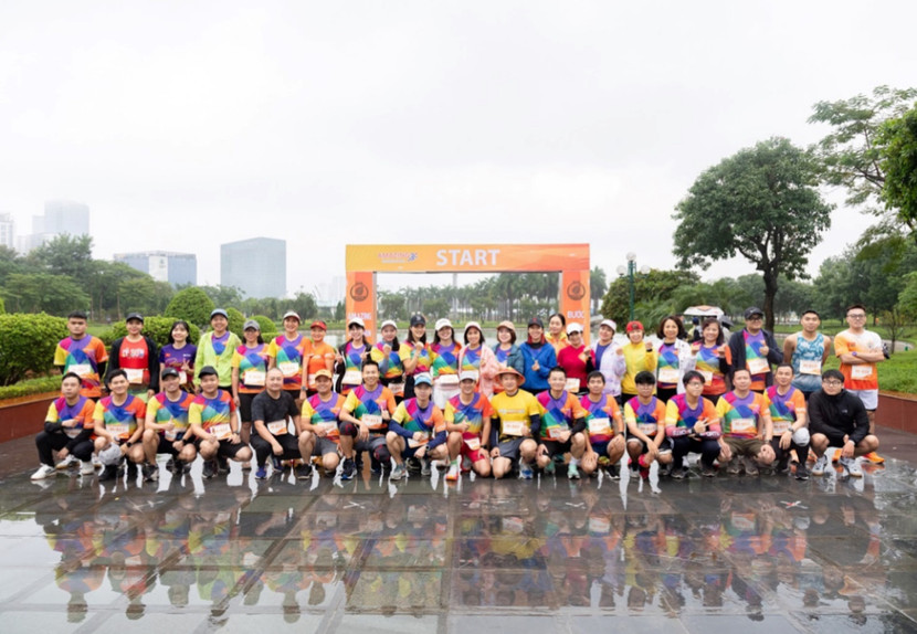 Các VĐV tham gia chạy cự ly 8km đầy tự tin Các VĐV tham gia chạy cự ly 8km đầy tự tin