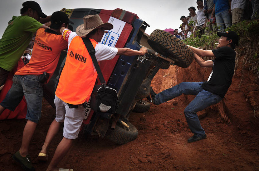 Những hình ảnh thú vị tại Vietnam Offroad Cup 2012 ảnh 2
