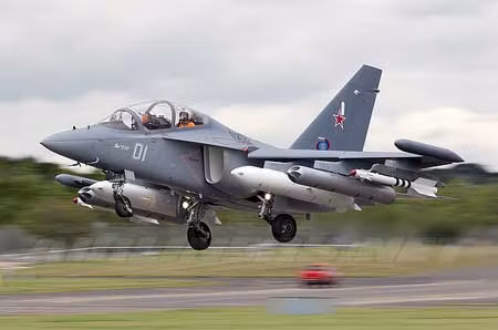L-15 Trung Quốc chưa phải là đối thủ của Yak-130 Nga ảnh 1