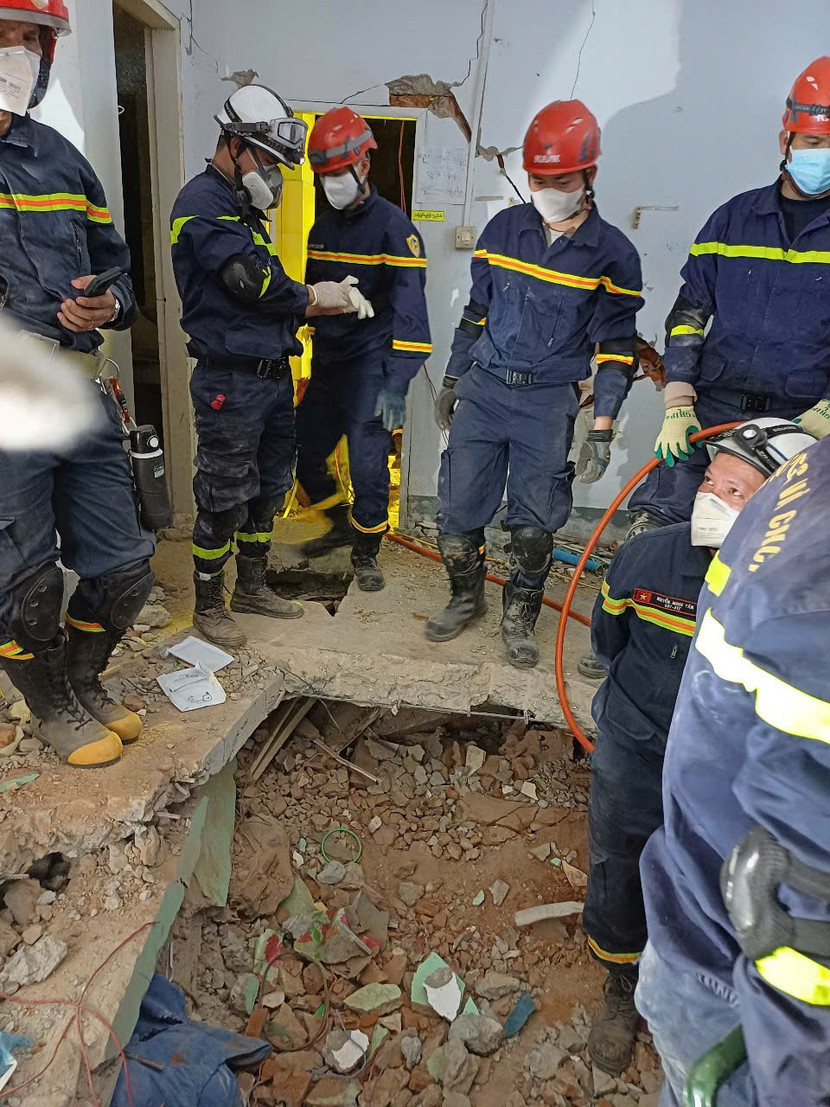 Tổ công tác của Phòng Cảnh sát PCCC và CNCH, CATP Hà Nội triển khai cứu nạn tại Myanmar