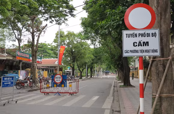3 phố đi bộ đầu tiên của Hà Nội ảnh 6