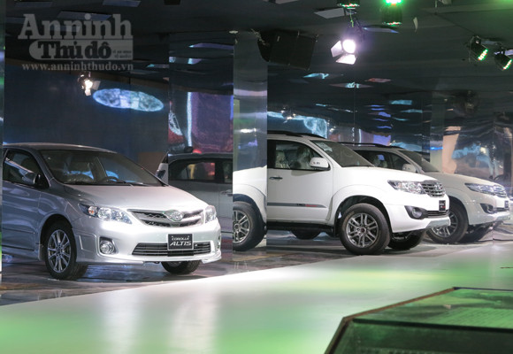 Hé lộ "Át chủ bài" các hãng, tại Vietnam Motor Show 2012 ảnh 8