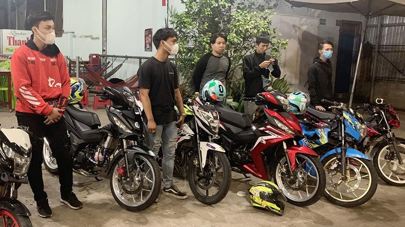 Nhóm thanh niên bị bắt giữ (Ảnh: Công an cung cấp)