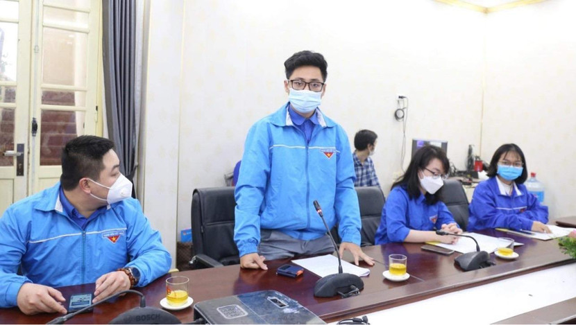 Bạn trẻ đặt câu hỏi tại hội thảo Bạn trẻ đặt câu hỏi tại hội thảo