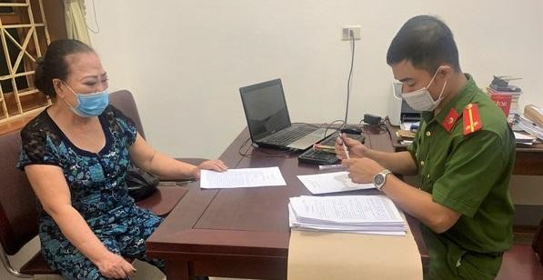 Hoàng Thị Hường tại cơ quan công an (ảnh: CACC) Hoàng Thị Hường tại cơ quan công an (ảnh: CACC)