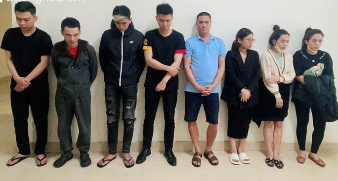 Nhóm nam nữ thanh niên bị phát hiện đang phê ma túy trong phòng khách sạn