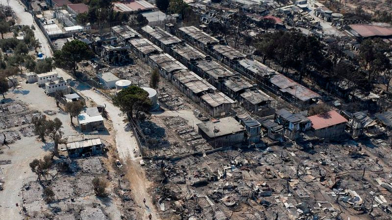 Một đám cháy bùng phát trong Trại tị nạn Moria trên hòn đảo Lesbos của Hy Lạp vào ngày 9-9 đã phá hủy phần lớn nơi ở của khoảng 13.000 người tị nạn