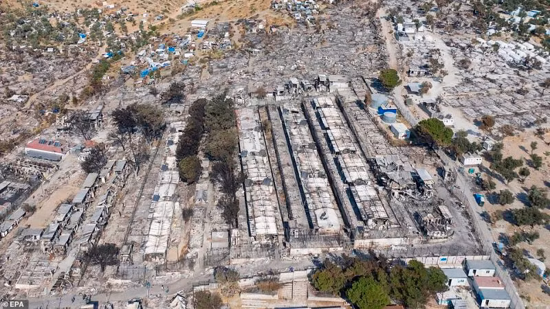 Moria là trại tị nạn lớn nhất ở châu Âu, nơi có khoảng 13.000 người, trong đó có 4.000 trẻ em đang sống trong một không gian được thiết kế chỉ cho 2.500 người