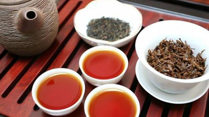 Tránh uống trà quá đặc để bảo vệ sức khỏe của bạn