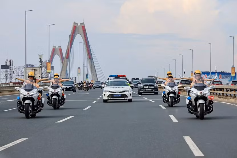 Lực lượng CSGT và các đơn vị chức năng sẵn sàng đảm bảo tuyệt đối an ninh, an toàn phục vụ cho sự kiện lớn diễn ra tại Thủ đô.