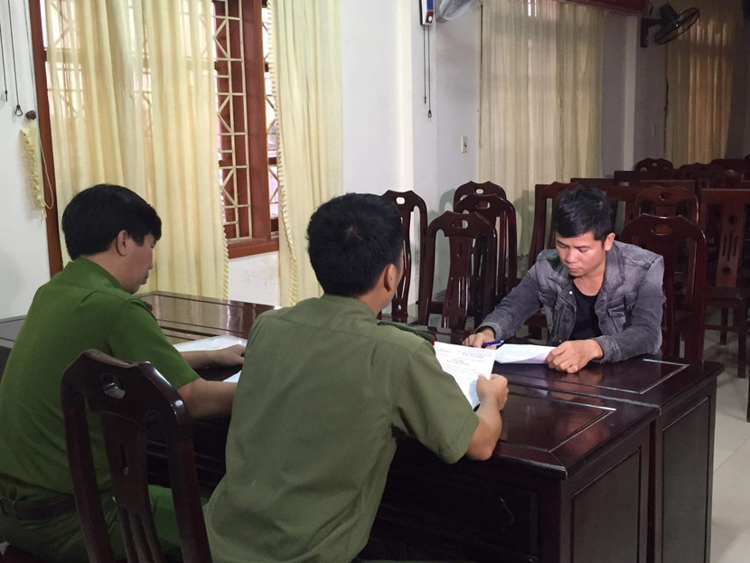 Thắng tại buổi làm việc với cơ quan công an (ảnh: HK)