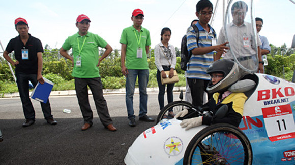 Một lít xăng, chạy từ Hà Nội vào Hà Tĩnh ảnh 12