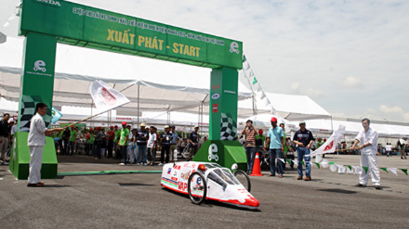 Một lít xăng, chạy từ Hà Nội vào Hà Tĩnh ảnh 5