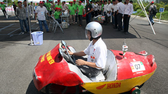 Một lít xăng, chạy từ Hà Nội vào Hà Tĩnh ảnh 6