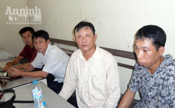 Sa lưới khi "diễn" trò cờ bạc bịp trên xe khách ảnh 1