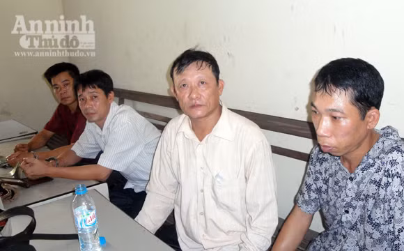 Sa lưới khi "diễn" trò cờ bạc bịp trên xe khách ảnh 1